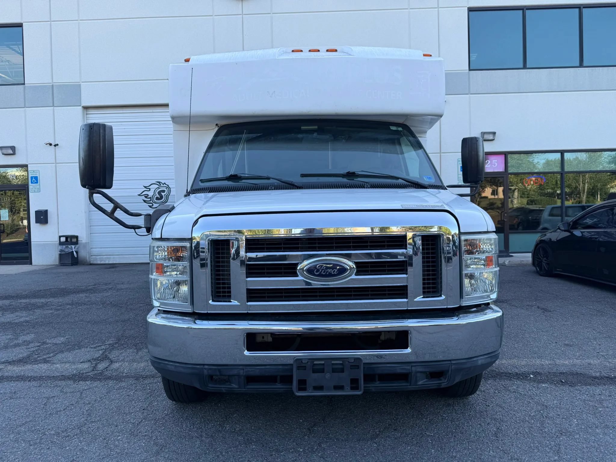 Used 2013 Ford E-350 and Econoline 350 Super Duty w/ Shuttle Bus Prep Pkg RWD image 6