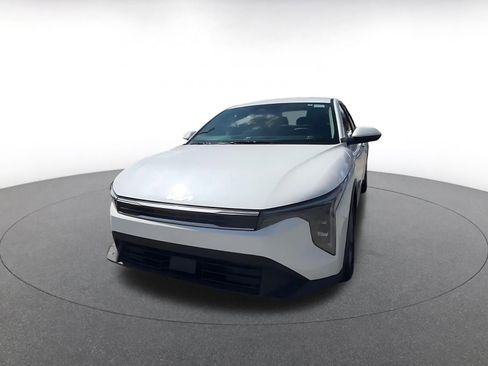 Used 2025 Kia K4 LXS image 7