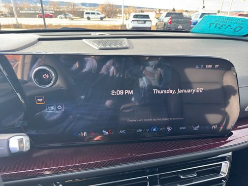 New 2026 Chevrolet Traverse Z71 image 17