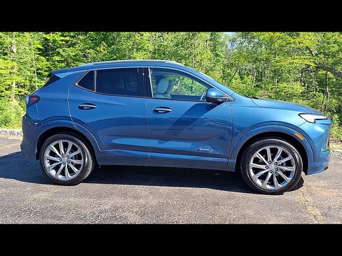 Used 2024 Buick Encore GX Avenir w/ Avenir Convenience Package AWD/4WD image 9