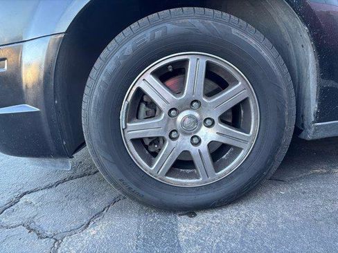 Used 2010 Chrysler Town & Country Touring w/ Family Value Group image 6