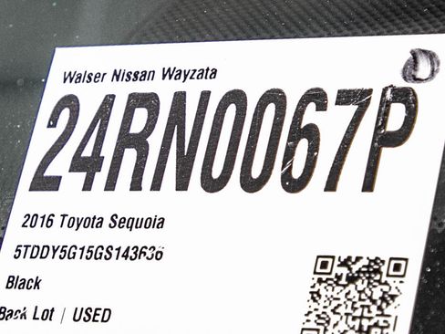 Used 2016 Toyota Sequoia Platinum AWD/4WD image 38