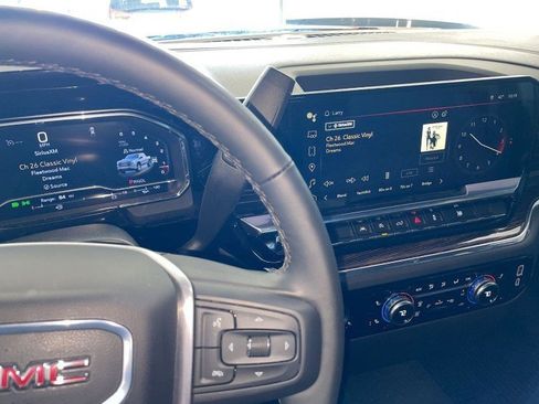 Used 2024 GMC Sierra 1500 Elevation image 7