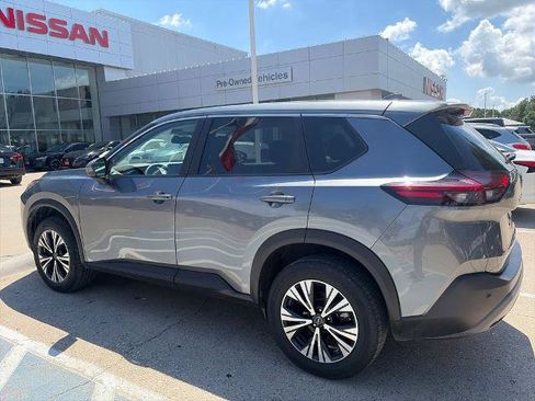 Certified 2023 Nissan Rogue SV FWD image 14