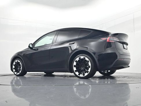 Used 2020 Tesla Model Y Long Range AWD/4WD image 34