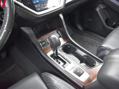 Used 2024 Subaru Ascent Touring AWD/4WD image 22