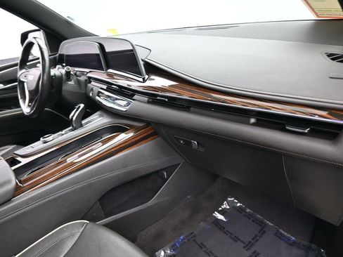 Used 2023 Cadillac Escalade ESV Premium Luxury image 52