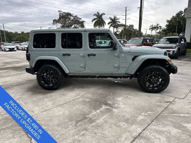 Used 2024 Jeep Wrangler Unlimited Sahara AWD/4WD image 14