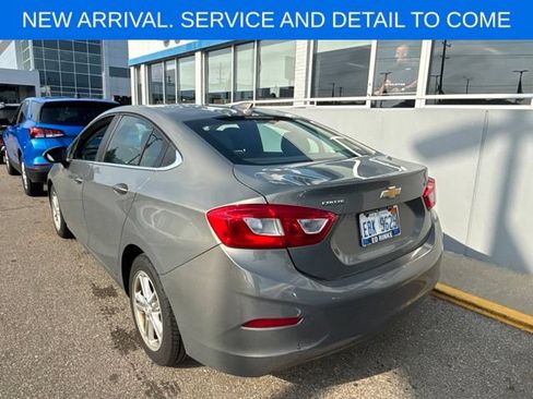 Certified 2017 Chevrolet Cruze LT w/ Convenience Package FWD image 9