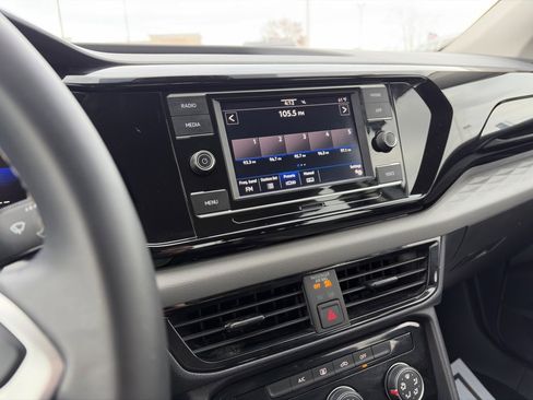 Used 2024 Volkswagen Taos S image 19