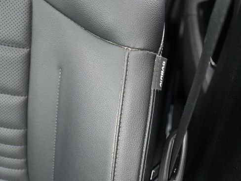 Used 2025 Kia Sportage SX image 13