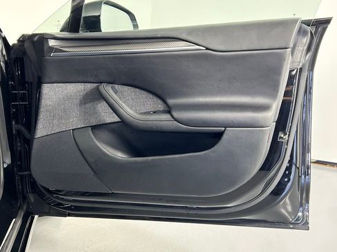 Used 2021 Tesla Model S Plaid image 10