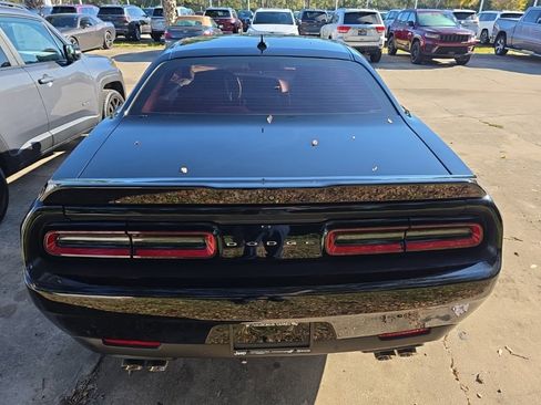 Used 2015 Dodge Challenger R/T Plus image 7