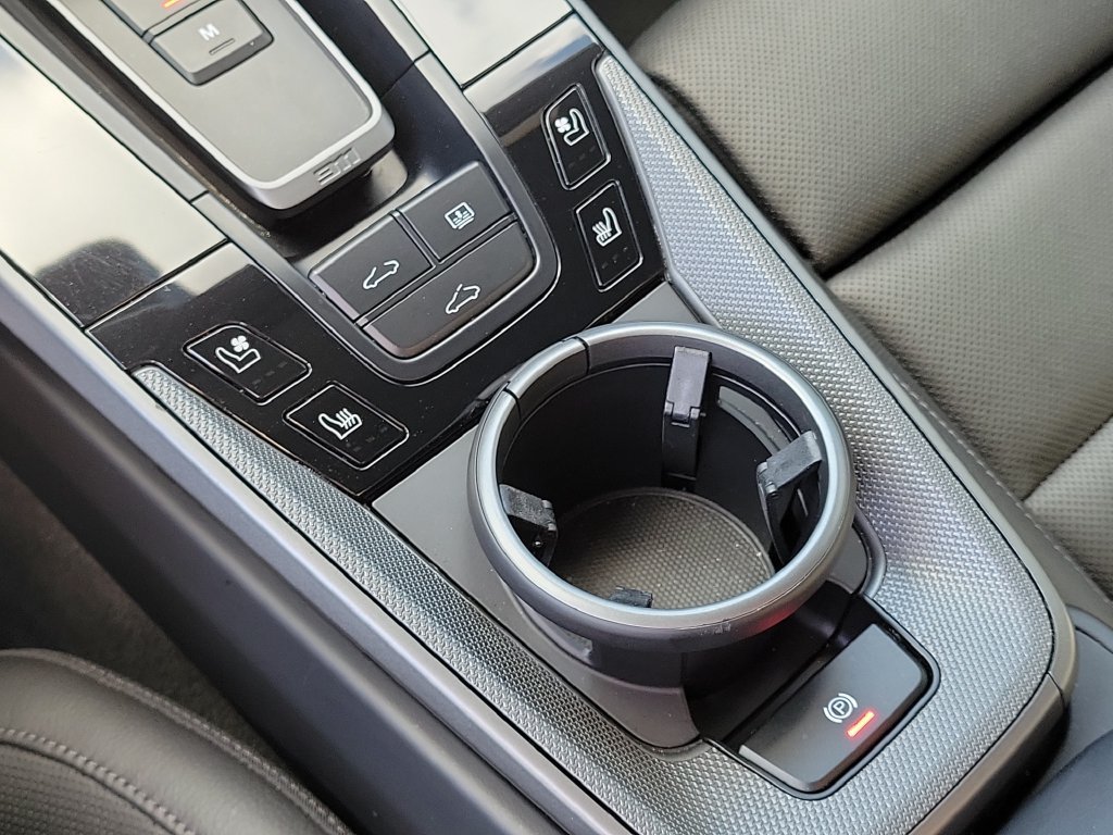 Certified 2024 Porsche 911 Carrera RWD image 36