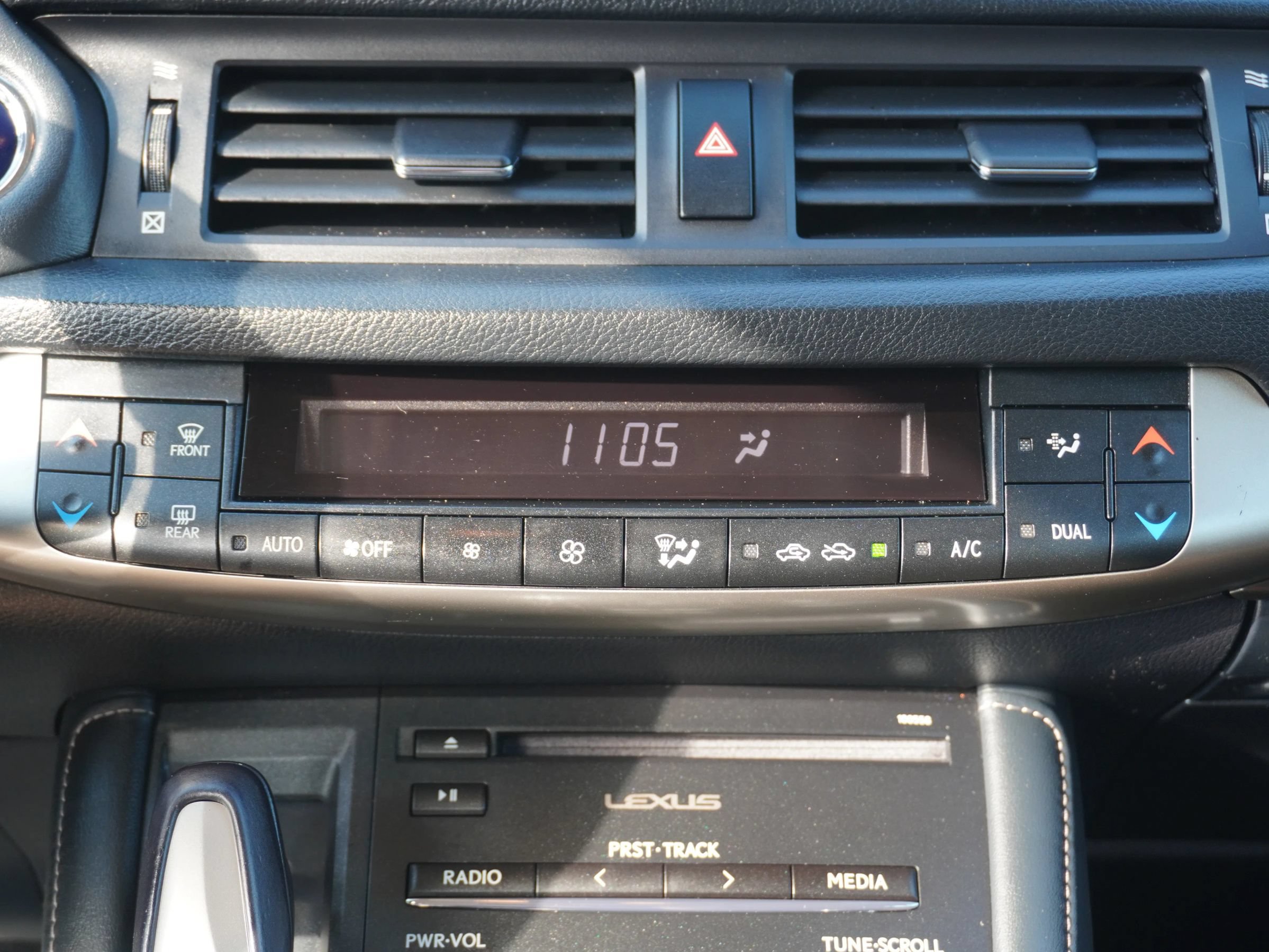 Used 2015 Lexus CT 200h w/ Navigation Package FWD image 16