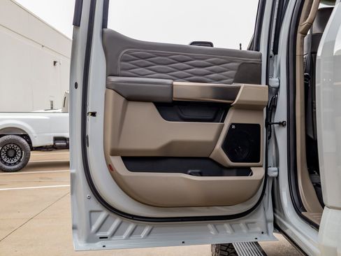 Used 2026 Ford F250 Platinum w/ Platinum Plus Package image 39