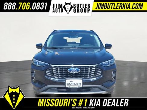 Used 2023 Ford Escape Platinum AWD/4WD image 27