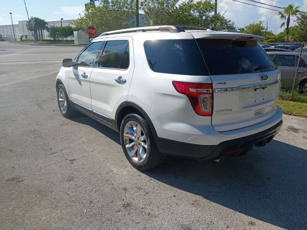 Used 2013 Ford Explorer Limited FWD image 2