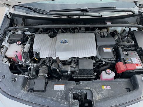 Used 2020 Toyota Prius Prime LE FWD image 28