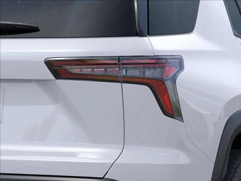 New 2027 Chevrolet Equinox LT w/ Convenience Package II AWD/4WD image 13