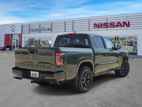 New 2027 Nissan Frontier SV w/ Tow Package RWD image 5