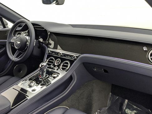 Used 2024 Bentley Continental GT V8 image 9