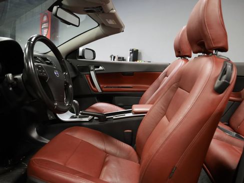 Used 2013 Volvo C70 T5 FWD image 12