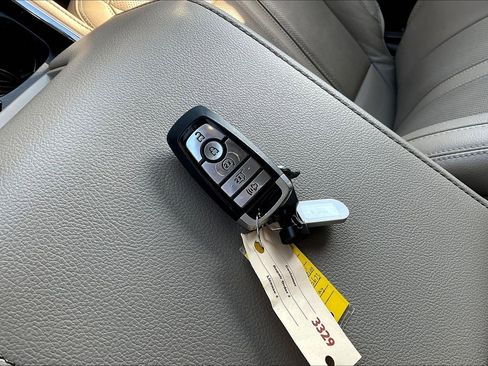 Used 2020 Ford Expedition Limited AWD/4WD image 36