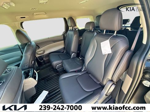 New 2026 Kia Carnival EX image 22