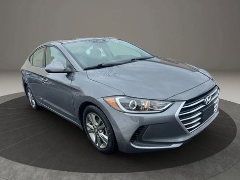 Used 2018 Hyundai Elantra SEL FWD image 3