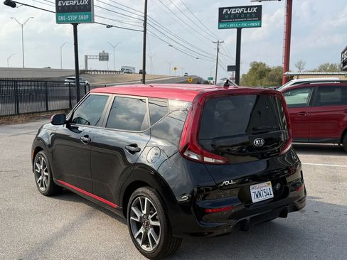Used 2020 Kia Soul GT-Line image 2