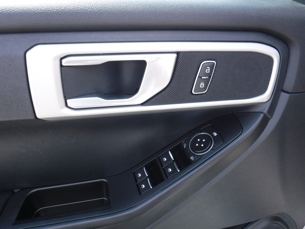 Used 2020 Ford Explorer 2WD image 16