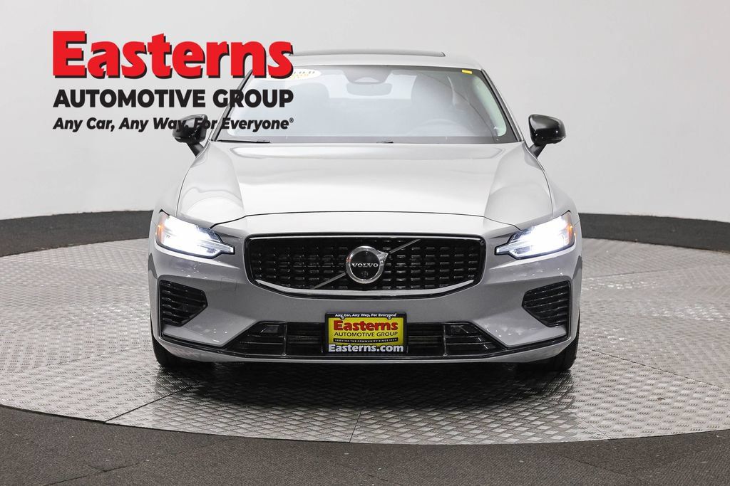 Used 2023 Volvo S60 T8 Plus AWD/4WD image 2