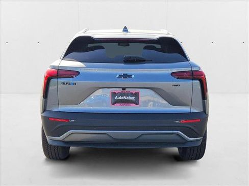 New 2025 Chevrolet Blazer EV LT image 8