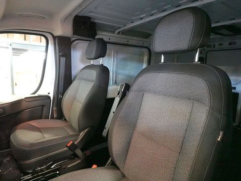 New 2024 RAM ProMaster 2500 w/ Quick Order Package 22G SLT image 11