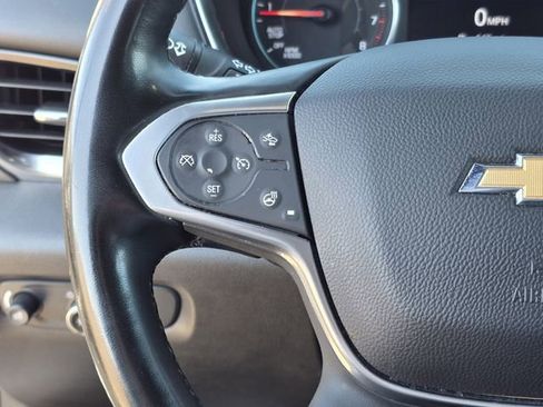 Used 2023 Chevrolet Traverse LT image 26