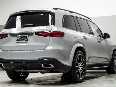 Used 2024 Mercedes-Benz GLS 580 4MATIC image 14