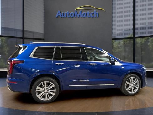 Used 2025 Cadillac XT6 Premium Luxury w/ Technology Package AWD/4WD image 12