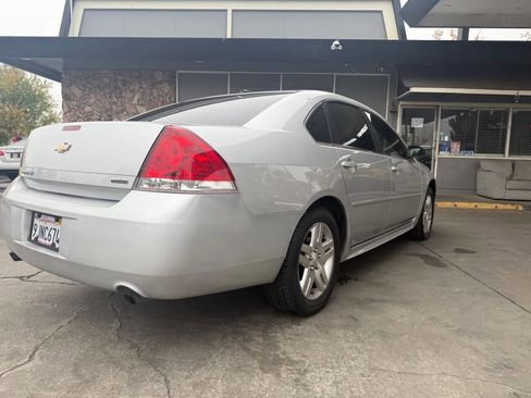 Used 2016 Chevrolet Impala LT image 6