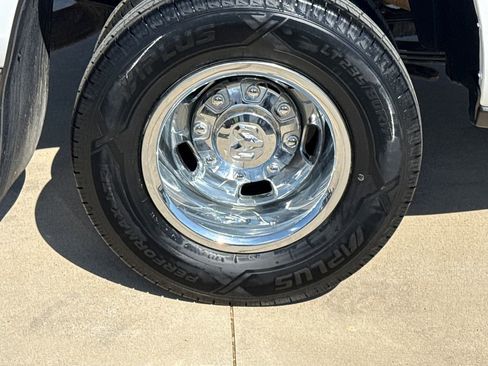 Used 2024 RAM 3500 Tradesman w/ Chrome Appearance Group image 10