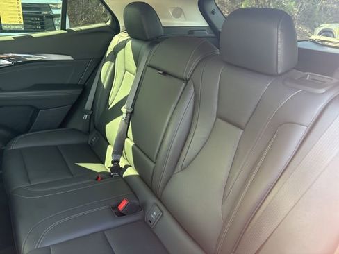 Used 2025 Buick Envision Preferred image 14