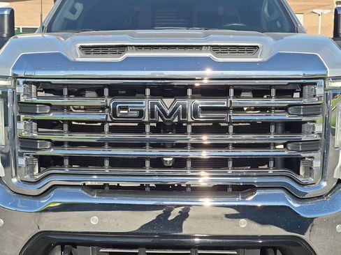 Used 2021 GMC Sierra 3500 SLT w/ SLT Premium Package AWD/4WD image 10