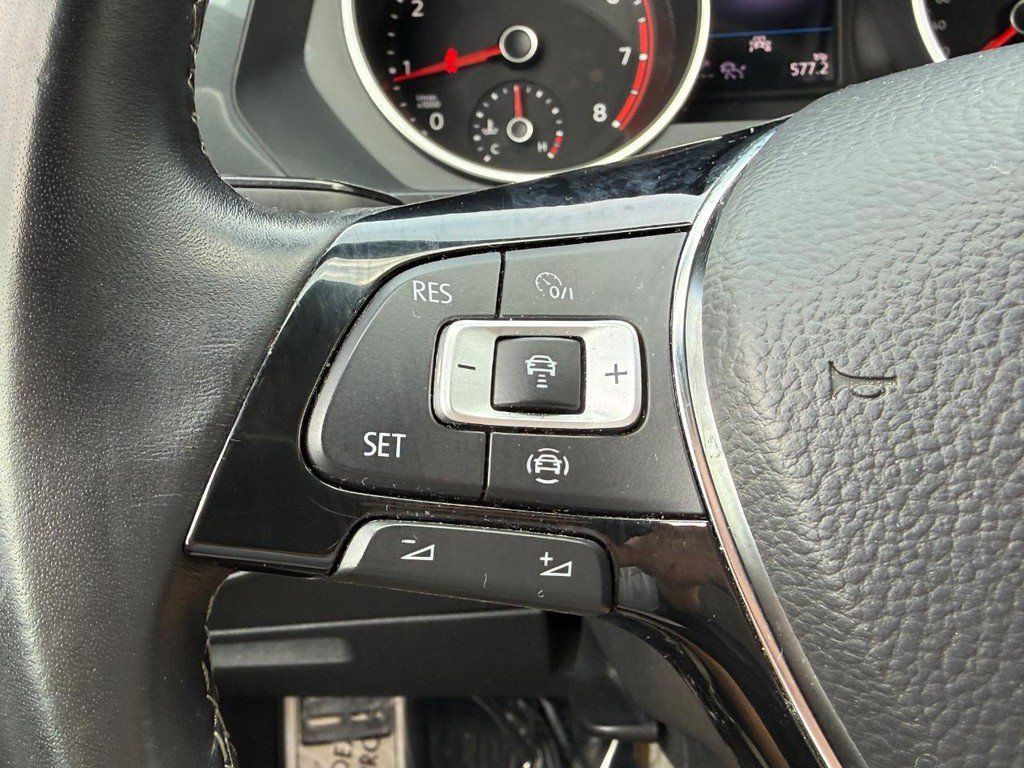 Used 2021 Volkswagen Tiguan SE R-Line FWD image 18