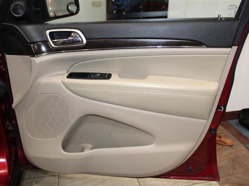 Used 2014 Jeep Grand Cherokee Limited AWD/4WD image 31