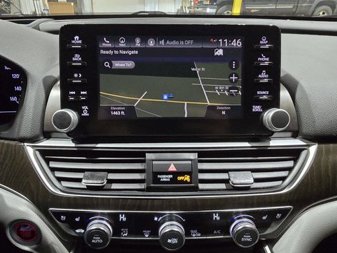 Used 2018 Honda Accord Touring image 39