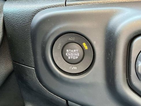 Used 2019 Jeep Wrangler Rubicon AWD/4WD image 29