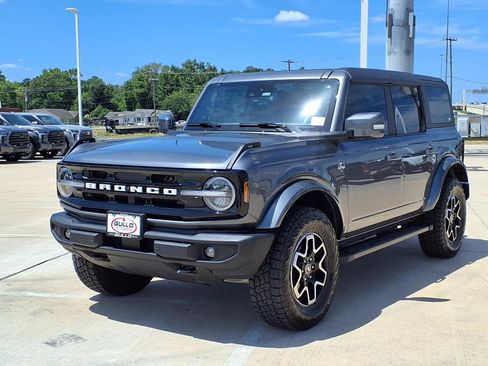 Used 2024 Ford Bronco Outer Banks AWD/4WD image 4