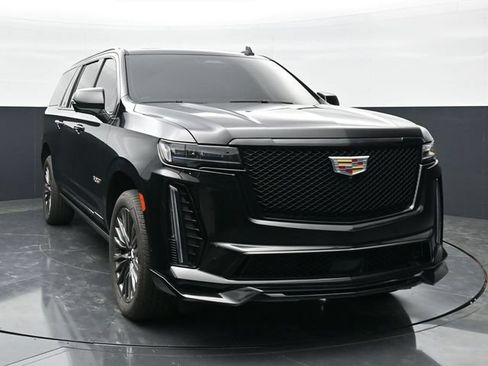 Used 2023 Cadillac Escalade ESV V AWD/4WD image 4
