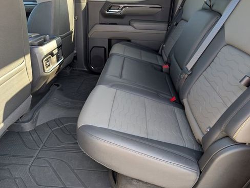 Used 2022 Chevrolet Silverado 1500 ZR2 image 27