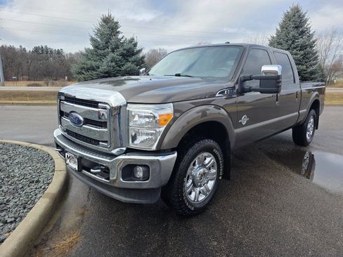 Used 2016 Ford F250 Lariat w/ Chrome Package image 5